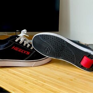 Black Heelys
